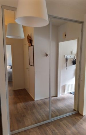 Slim Line liukuovet eteisessä