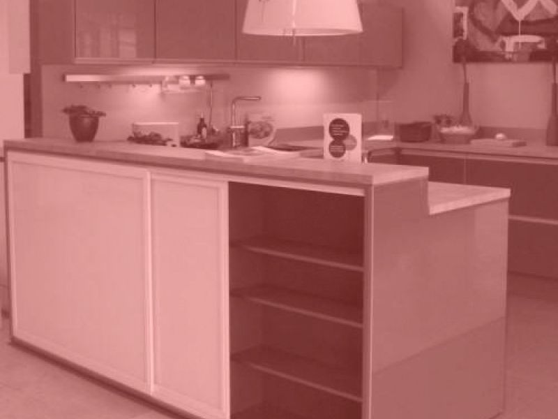 Slimline liukuovet keittiössä