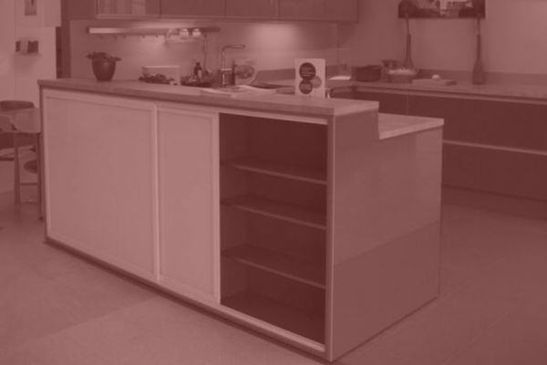 Osio SlimLine liukuovet keittiössä